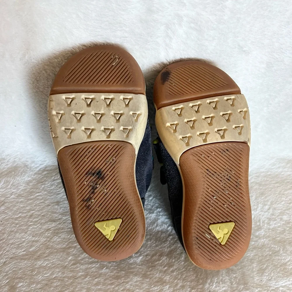 Used Plae Kids Shoes